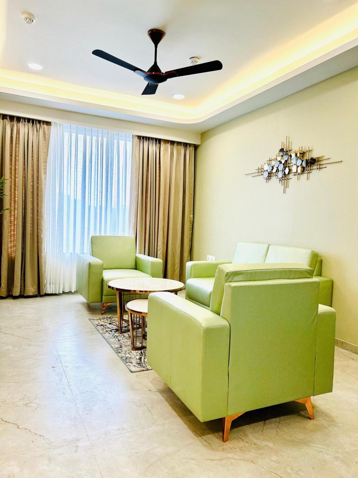 Hotel Grand Visava Лонавала Экстерьер фото