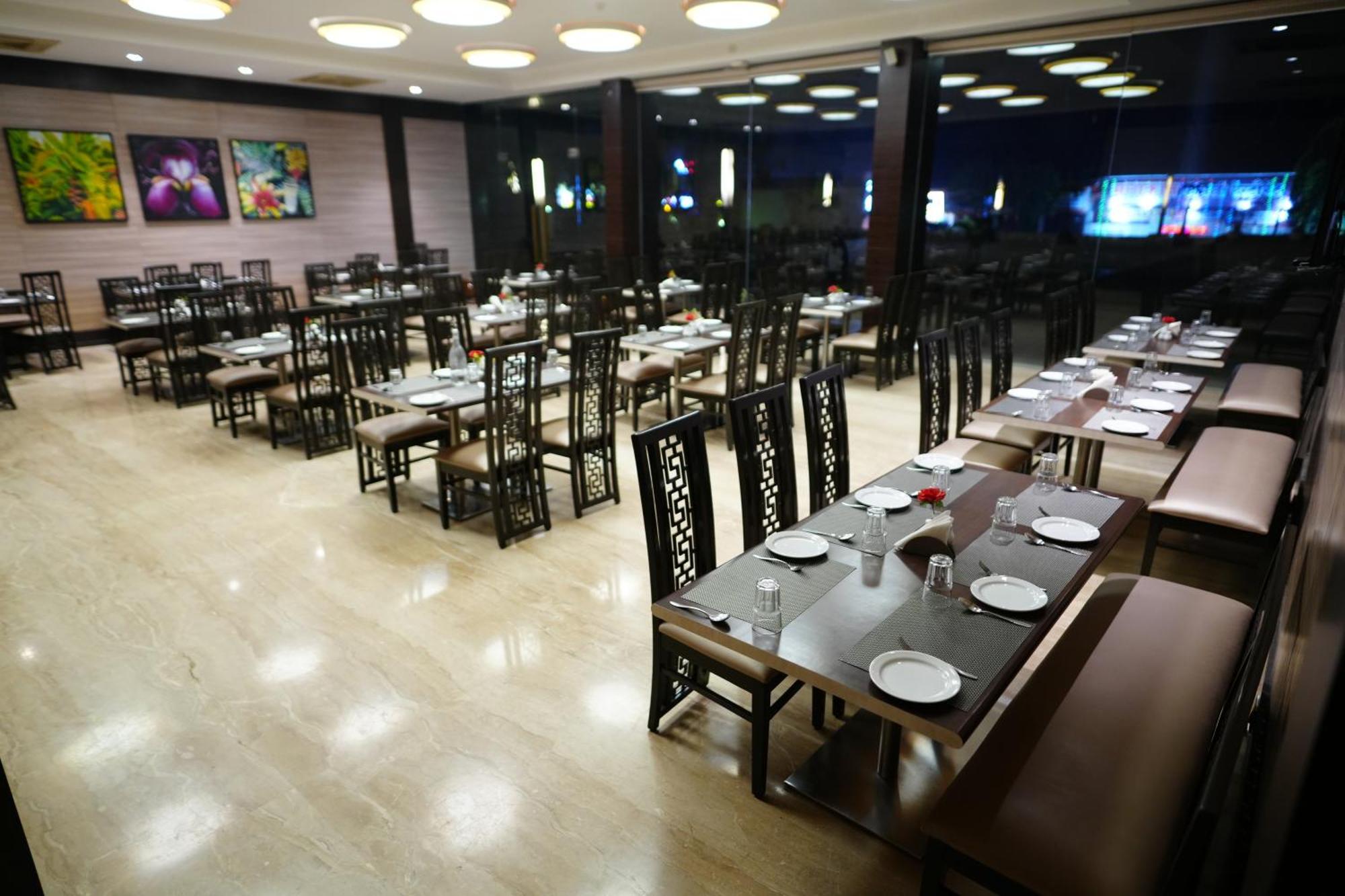 Hotel Grand Visava Лонавала Экстерьер фото