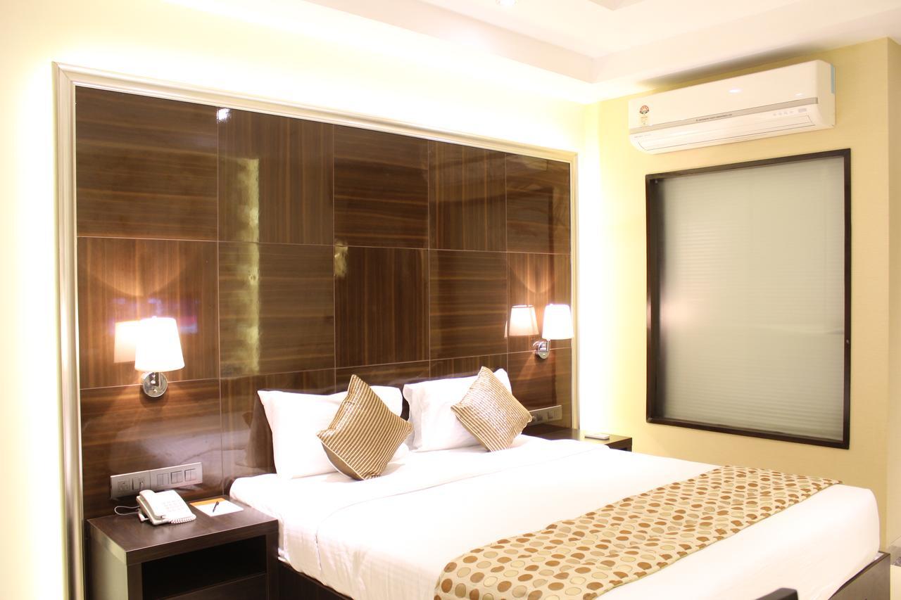 Hotel Grand Visava Лонавала Экстерьер фото