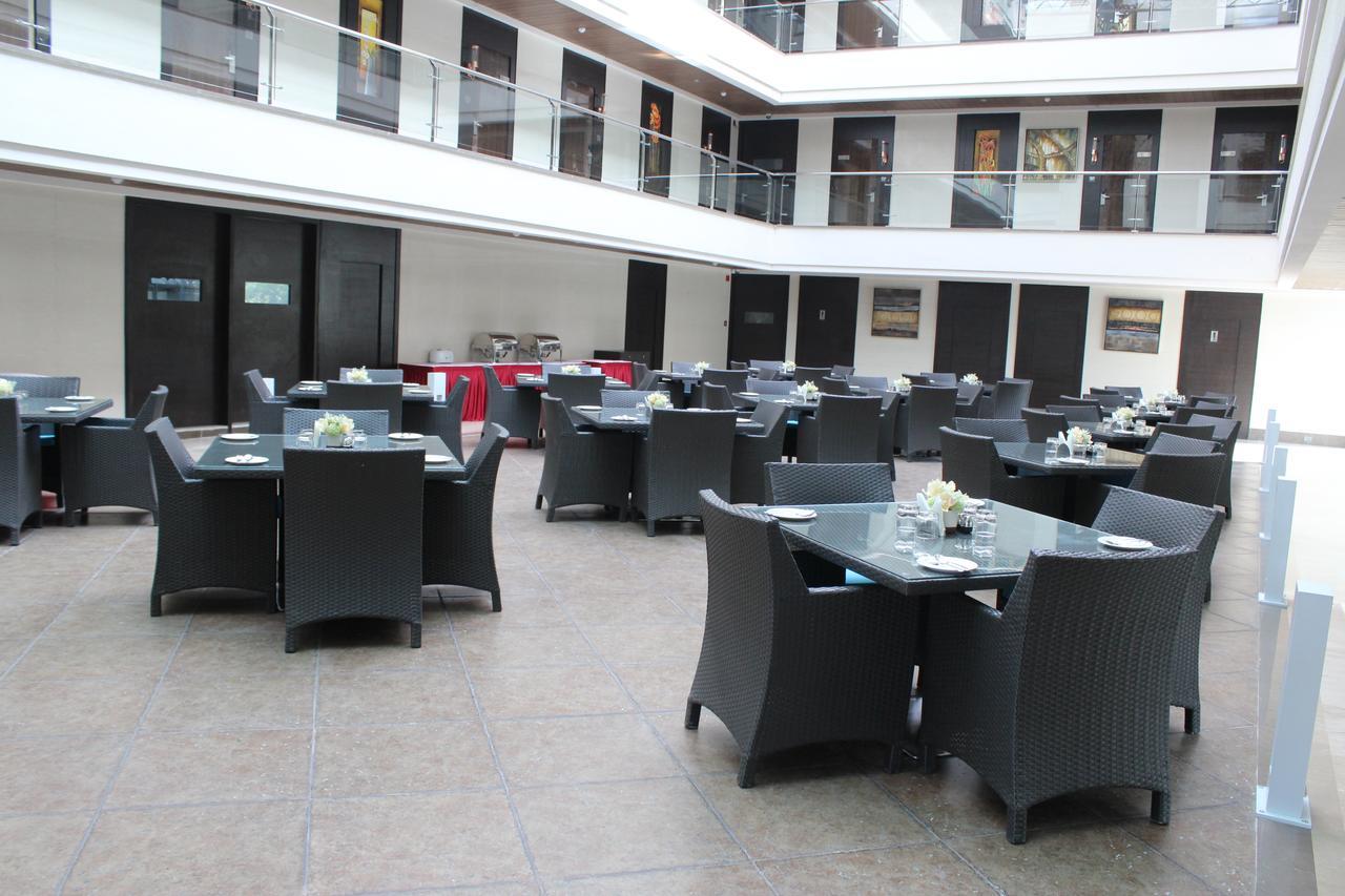 Hotel Grand Visava Лонавала Экстерьер фото