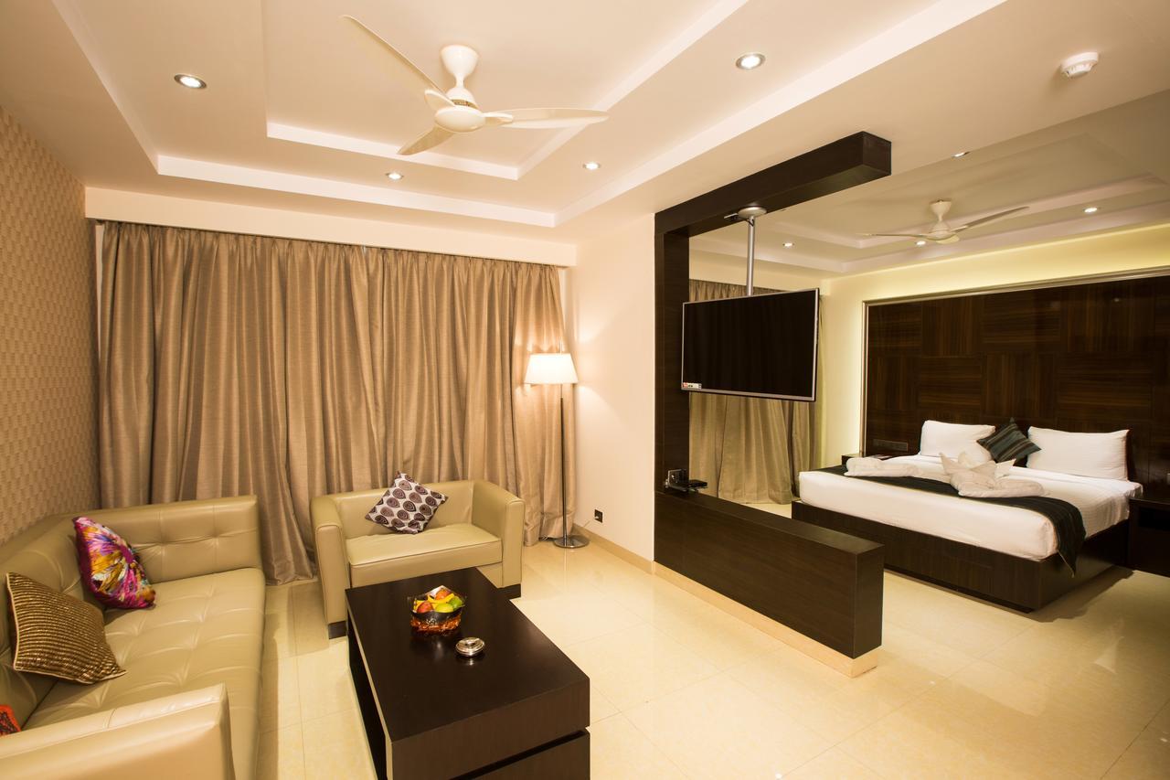 Hotel Grand Visava Лонавала Экстерьер фото